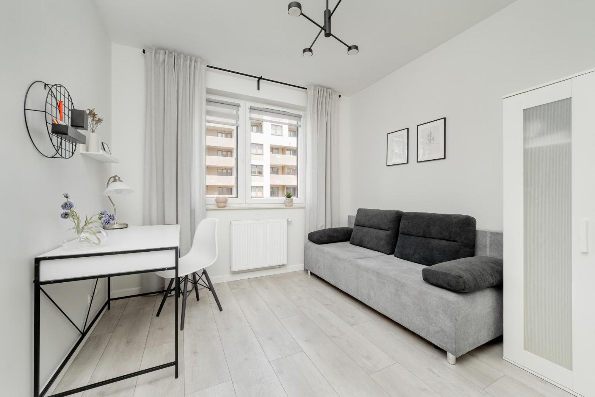 Apartament Miedziana Bright With Balcony And Parking By Renters